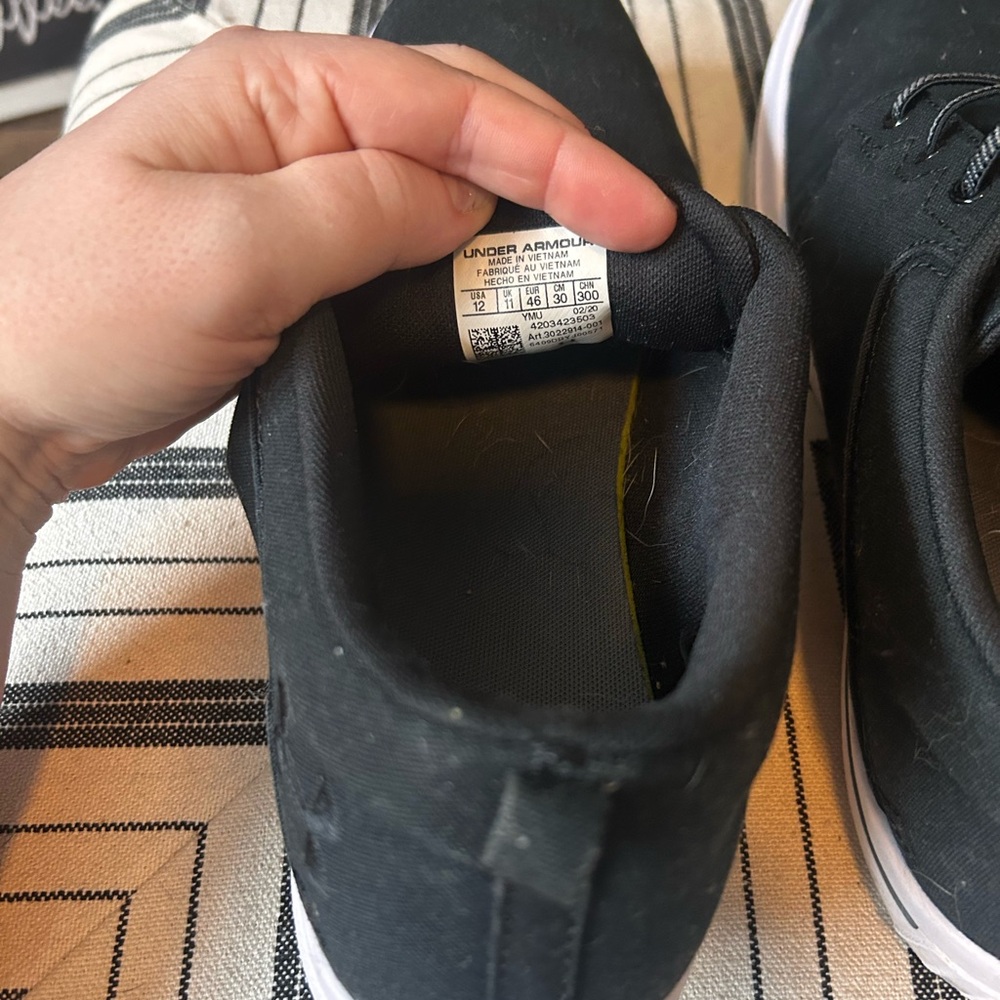 Men’s Under Armour shoes - Picture 5 of 7